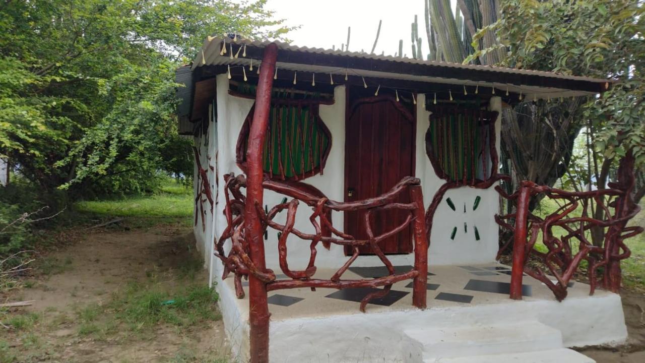 Hotel El Penon De Constantino - Tatacoa à Villavieja Extérieur photo