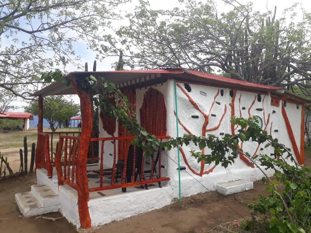 Hotel El Penon De Constantino - Tatacoa à Villavieja Extérieur photo